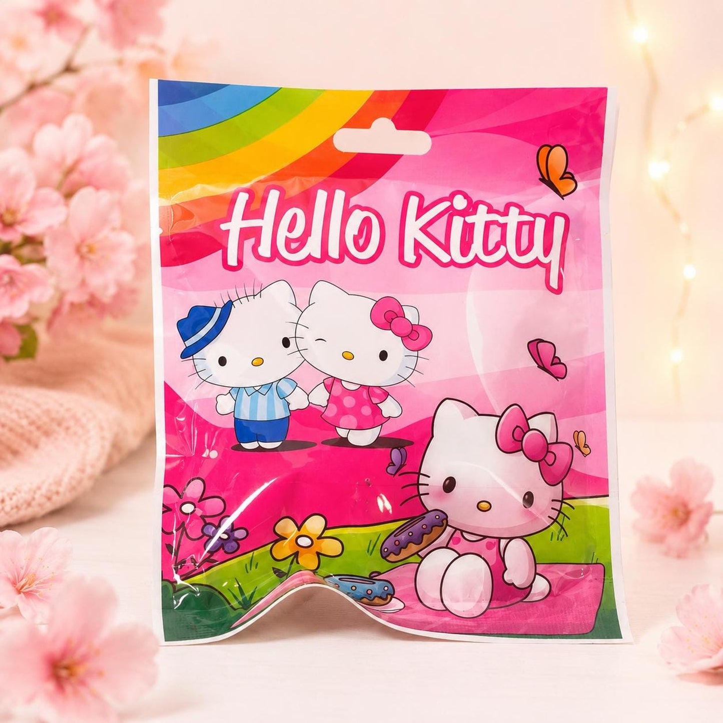 XL 10 Piece Sanrio Character Gift Bundle – Hello Kitty, My Melody, Kuromi, Pompompurin Gudetama