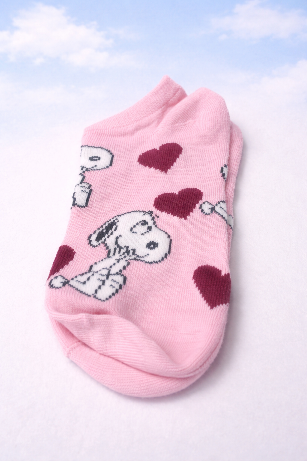 Snoopy Gift Set Bundle 7 Piece Peanuts Skincare and Accessories Set with MINISO Tote Celavi Face Wash Sheet Mask Socks Keychain Charlie Brown Figure