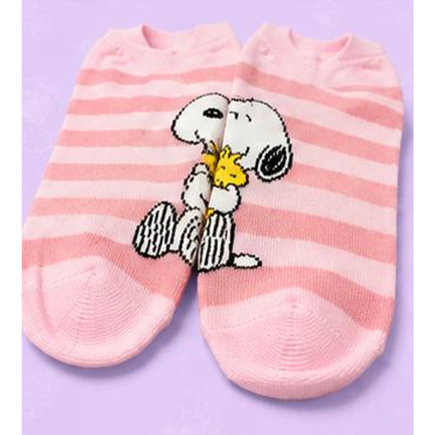 One of a Kind Snoopy Gift Bundle | 9 Piece Peanuts Self Care Gift Set | Cute Kawaii Gift Box | Unique Snoopy Collector Bundle
