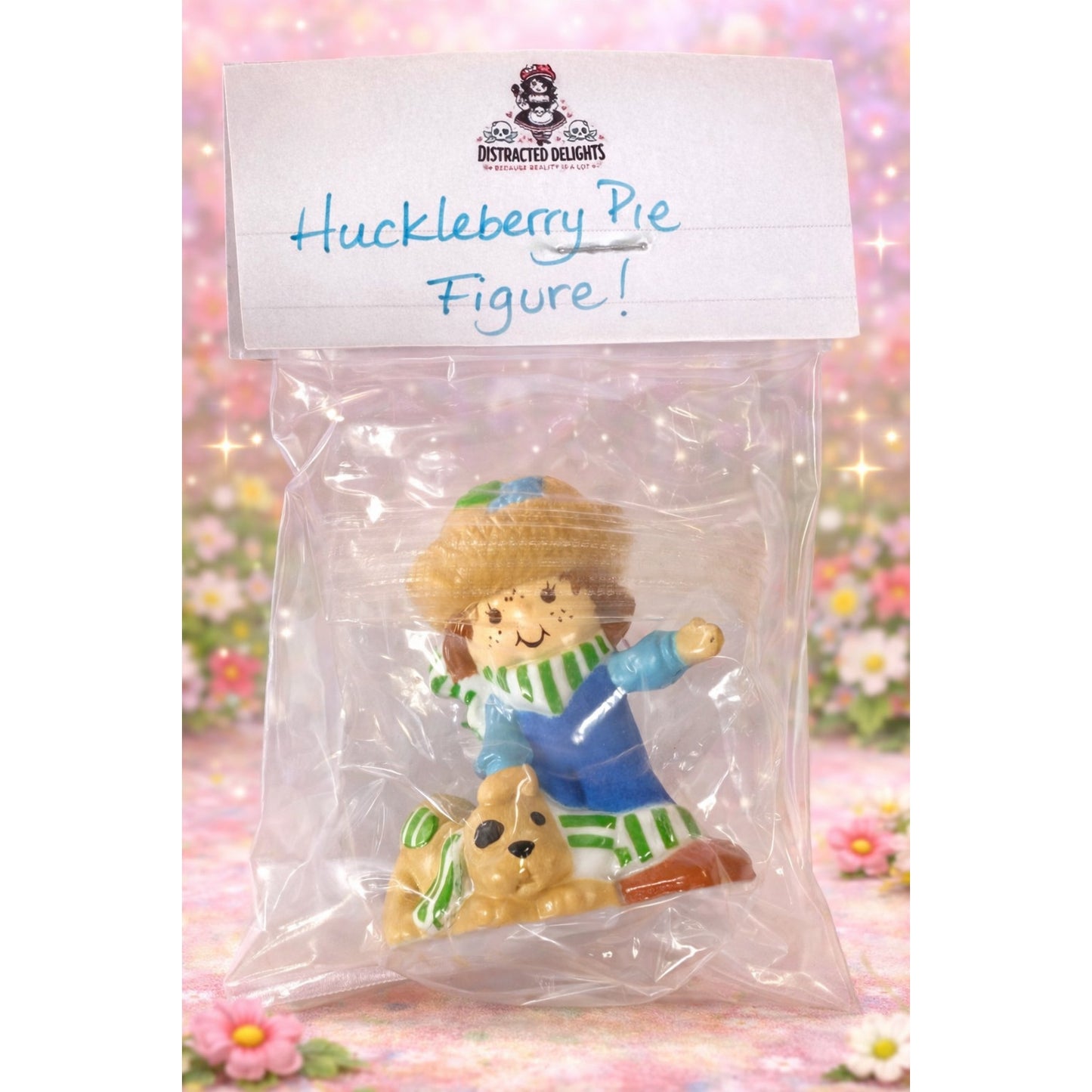 17 Piece Nostalgic Strawberry Character & Beauty Bundle